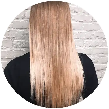 Serviço de Alinhamento Capilar do Studio Art Bella - Salão de Beleza especializado em luzes e mechas em Divinópolis