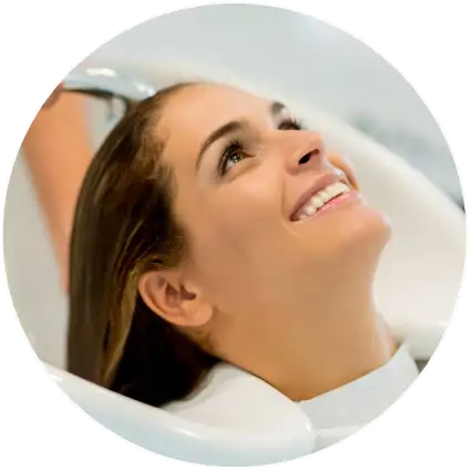 Serviço de Hidratações Profundas do Studio Art Bella - Salão de Beleza especializado em luzes e mechas em Divinópolis